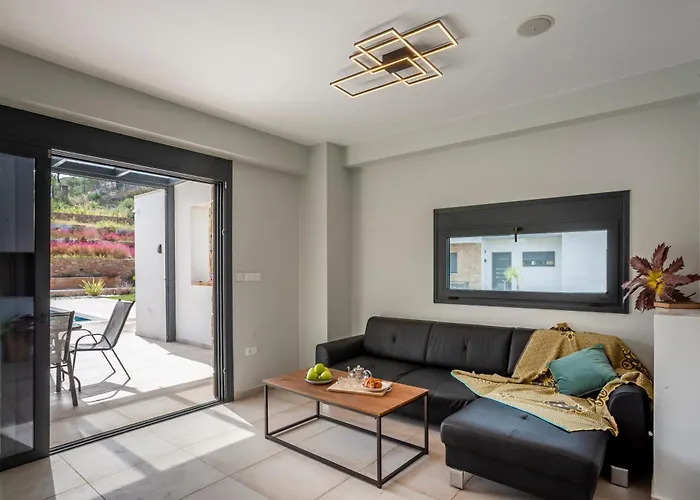 Alfie Luxury Villa With Private Pool